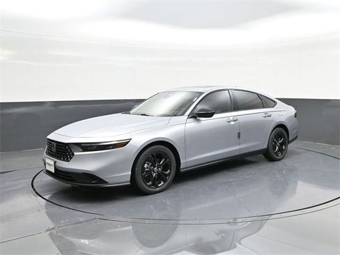 New 2025 Honda Accord SE image 1