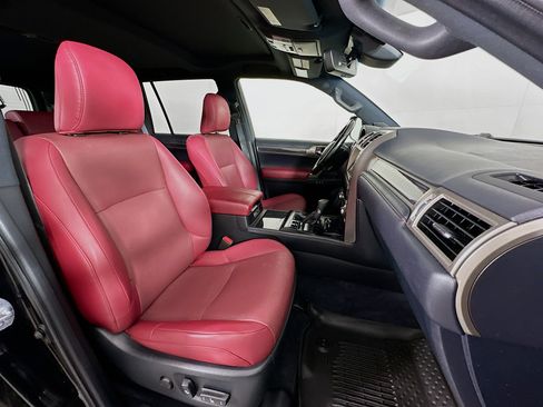 Used 2020 Lexus GX 460 Premium image 32