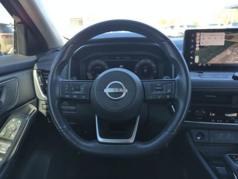 Certified 2024 Nissan Rogue SL FWD image 26