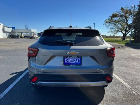 New 2025 Chevrolet Trax LT w/ LT Convenience Package image 6