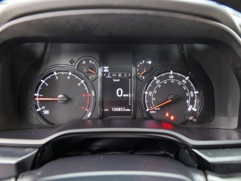 Used 2022 Toyota 4Runner SR5 Premium w/ Moonroof Package image 19