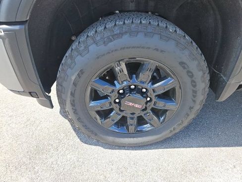 Used 2026 GMC Sierra 2500 AT4 w/ AT4 Premium Plus Package AWD/4WD image 10