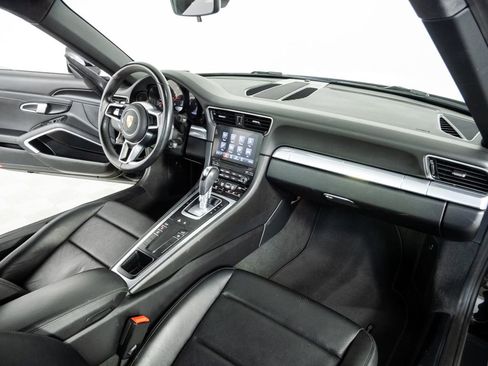 Used 2019 Porsche 911 Carrera image 18