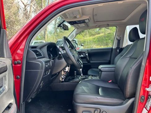 Used 2019 Toyota 4Runner TRD Off-Road Premium AWD/4WD image 27