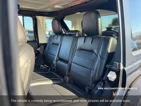 Used 2023 Jeep Wrangler Unlimited Sahara w/ Cold Weather Group AWD/4WD image 12