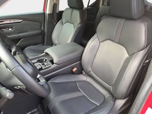 Used 2025 Honda Pilot Touring image 15