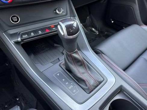 Certified 2025 Audi Q3 2.0T Premium Plus w/ Premium Plus Package image 22