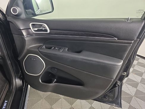 Used 2018 Jeep Grand Cherokee Summit w/ Platinum Series Group image 43