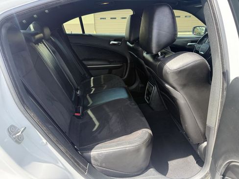Used 2019 Dodge Charger Scat Pack w/ Technology Group RWD image 22