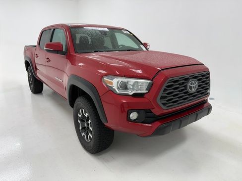Used 2023 Toyota Tacoma TRD Off-Road image 2