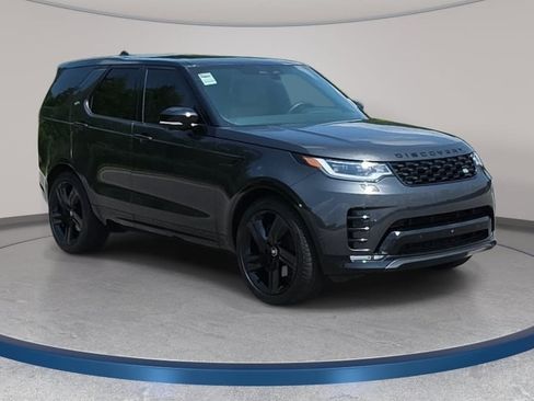 Certified 2025 Land Rover Discovery Dynamic SE AWD/4WD image 3