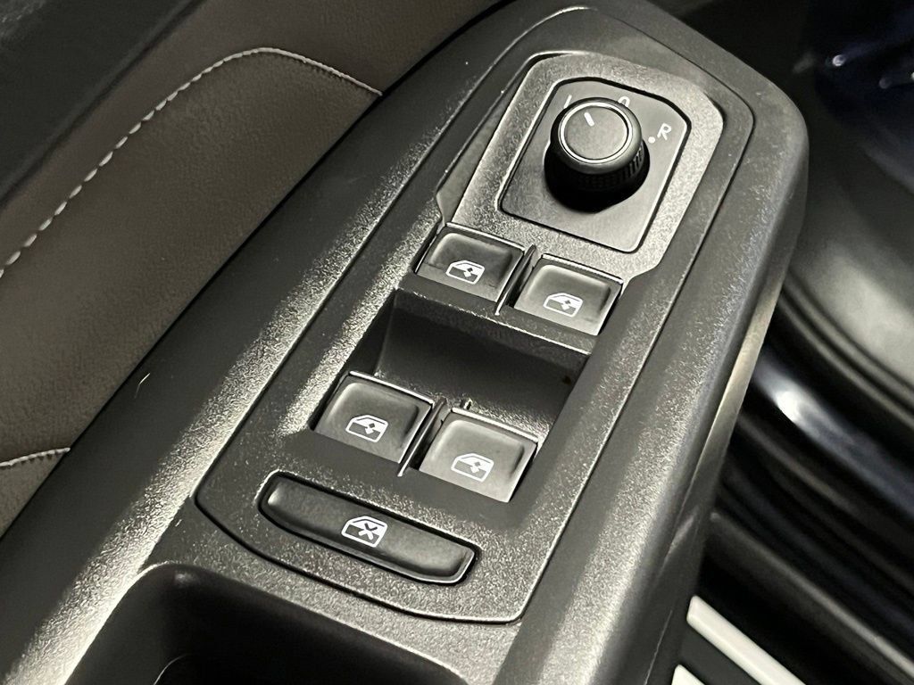 Used 2023 Volkswagen Atlas SE w/ Panoramic Sunroof Package FWD image 19