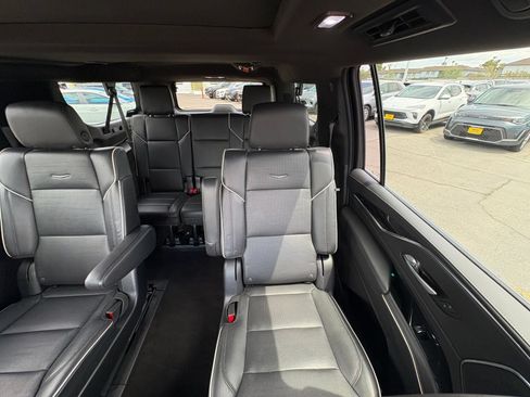 Used 2023 Cadillac Escalade ESV Sport AWD/4WD image 42