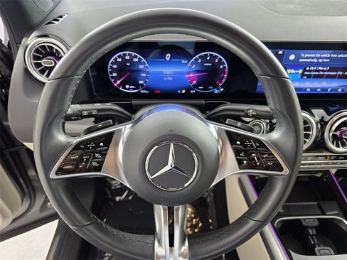 Certified 2025 Mercedes-Benz GLA 250 image 17