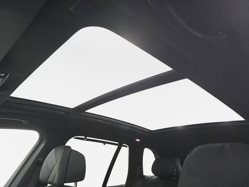 Used 2026 BMW X5 xDrive40i w/ M Sport Package image 26