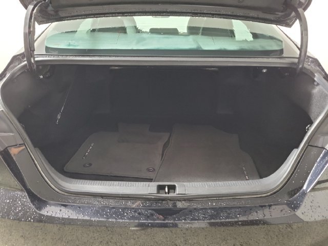 Used 2025 Toyota Camry SE w/ Convenience Package FWD image 9