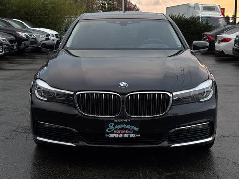 Used 2018 BMW 740i image 17