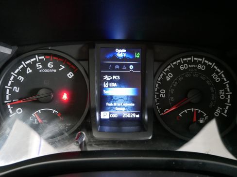 Certified 2022 Toyota Tacoma SR image 32