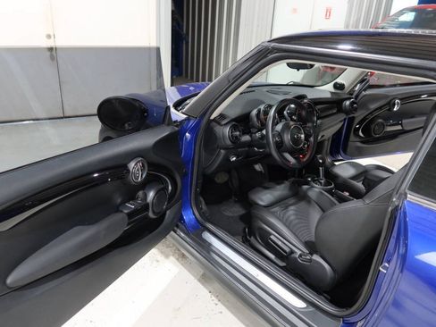 Used 2019 MINI Cooper S w/ Signature Upholstery Package FWD image 16