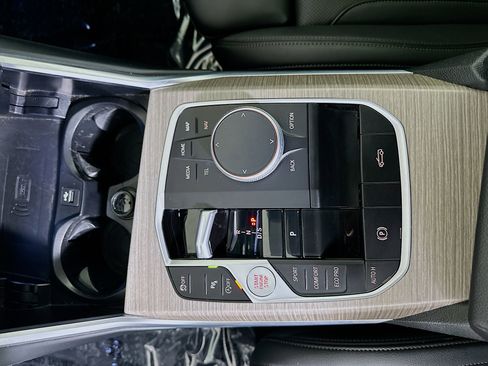 Used 2025 BMW 430i Convertible w/ Premium Package image 22