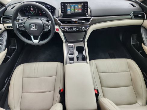 Used 2019 Honda Accord Touring image 25