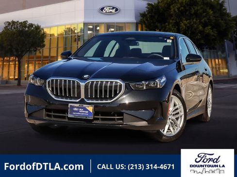 Used 2025 BMW 530i RWD image 1