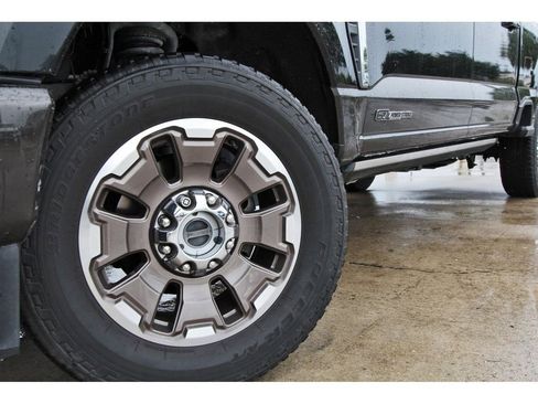 Used 2024 Ford F250 King Ranch w/ FX4 Off-Road Package AWD/4WD image 28