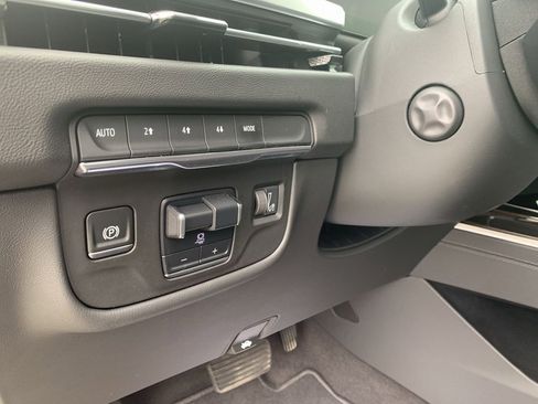 Used 2025 Cadillac Escalade Premium Luxury w/ LPO, Floor Liner Package image 29