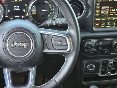 Used 2022 Jeep Wrangler Unlimited Sahara 4xe image 12