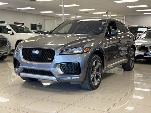 Used 2017 Jaguar F-PACE S AWD/4WD image 8
