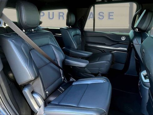 New 2026 Lincoln Navigator Reserve w/ Jet Appearance Package image 9