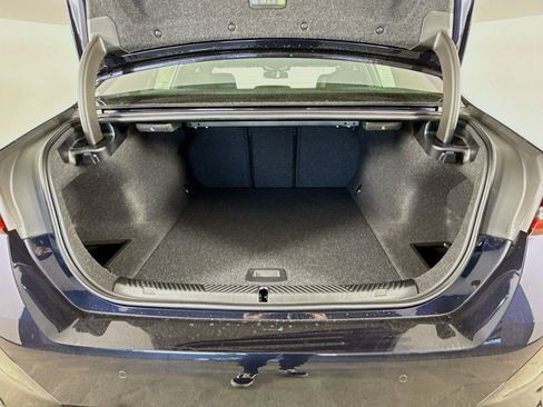 New 2026 BMW i5 eDrive40 w/ Executive Package RWD image 28