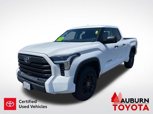 Used 2022 Toyota Tundra SR5 w/ SR5 Convenience Package AWD/4WD image 4