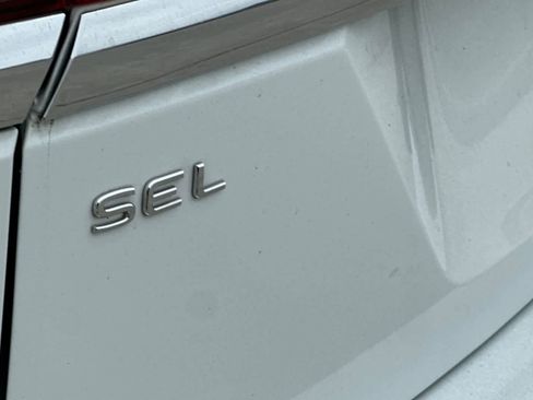 Used 2021 Volkswagen Atlas SEL Premium AWD/4WD image 13