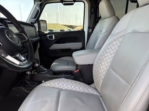 Used 2022 Jeep Gladiator Overland image 5