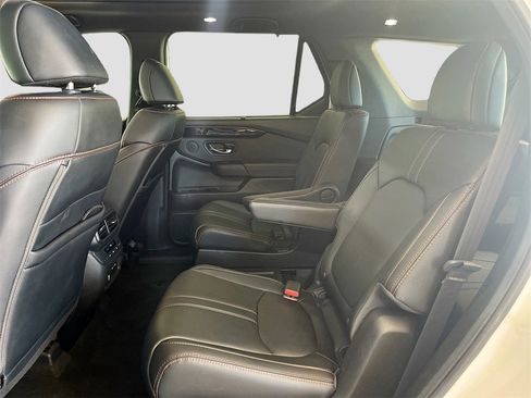 Used 2024 Honda Pilot TrailSport image 25