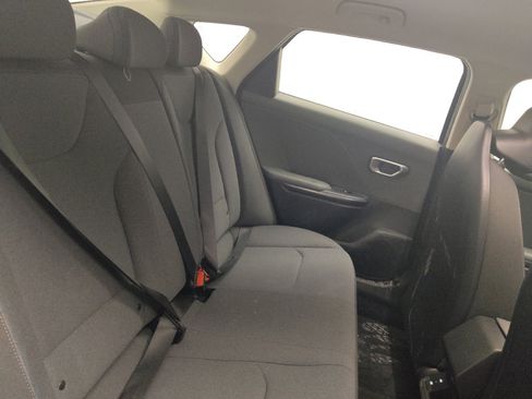 Used 2025 Kia K4 FWD image 19
