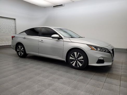 Used 2022 Nissan Altima 2.5 SV image 11