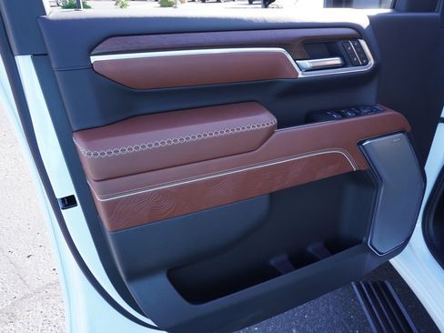 New 2026 GMC Sierra 2500 Denali Ultimate w/ Max Trailering Package image 16