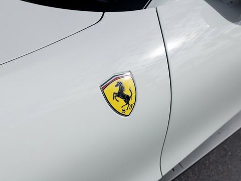 Used 2024 Ferrari Roma Spider image 39
