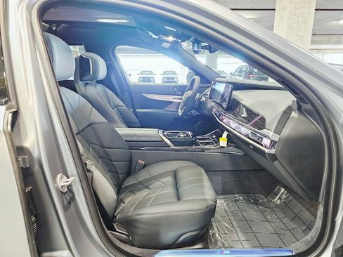 New 2025 BMW 740i xDrive 740i xDrive w/ Executive Package image 28
