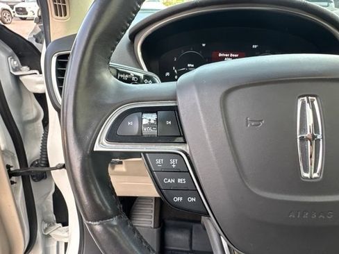 Used 2020 Lincoln Nautilus Reserve AWD/4WD image 19