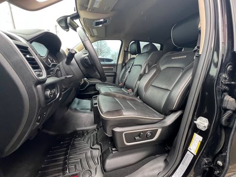 Used 2019 RAM 1500 Laramie AWD/4WD image 10