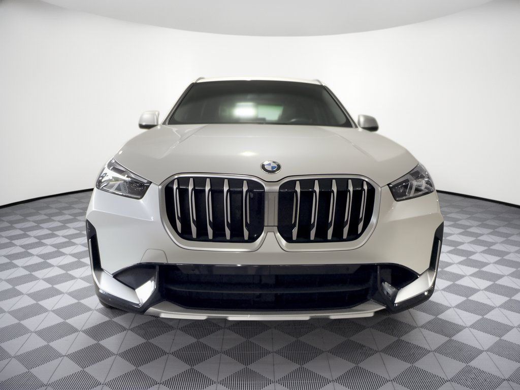Certified 2023 BMW X1 xDrive28i w/ Convenience Package AWD/4WD image 4