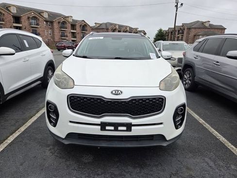 Used 2017 Kia Sportage EX w/ EX Premium Package FWD image 2