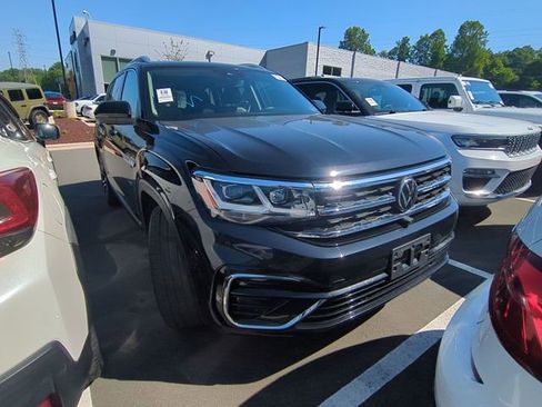 Used 2023 Volkswagen Atlas SEL Premium AWD/4WD image 4