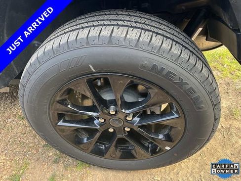 Used 2025 Jeep Wrangler Unlimited Sahara w/ Safety Group image 9