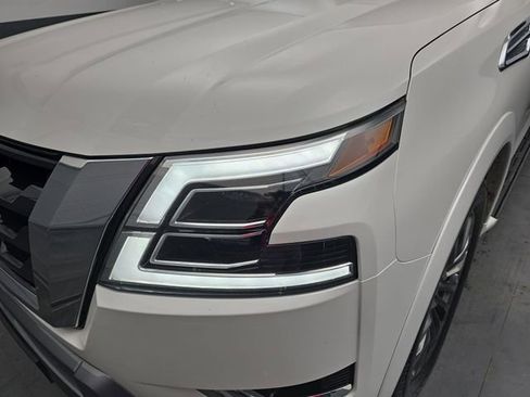 Used 2023 Nissan Armada Platinum w/ Captain's Chairs Package AWD/4WD image 14