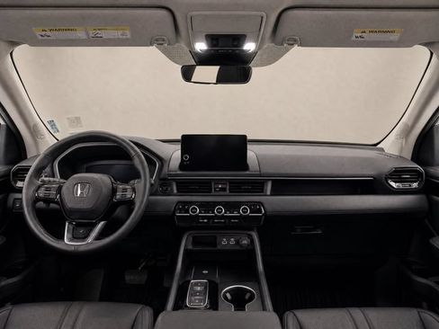 Used 2025 Honda Pilot Elite image 12