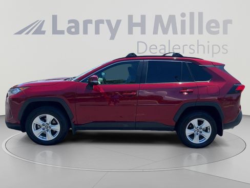 Certified 2020 Toyota RAV4 XLE w/ Convenience Package AWD/4WD image 2